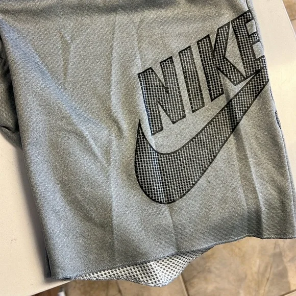 🌺3/$15 Nike grey comfy shorts - Picture 5 of 10